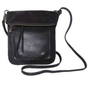 Chen & Derington Chic Black Leather Crossbody Bag